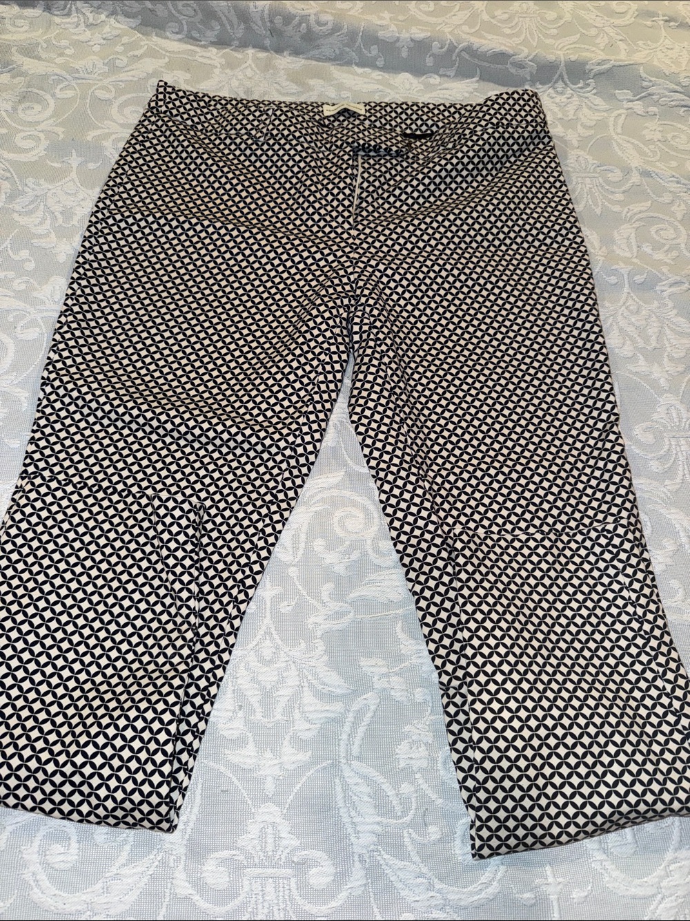 Adrienne Vittadini Navy & White Geometric Trousers